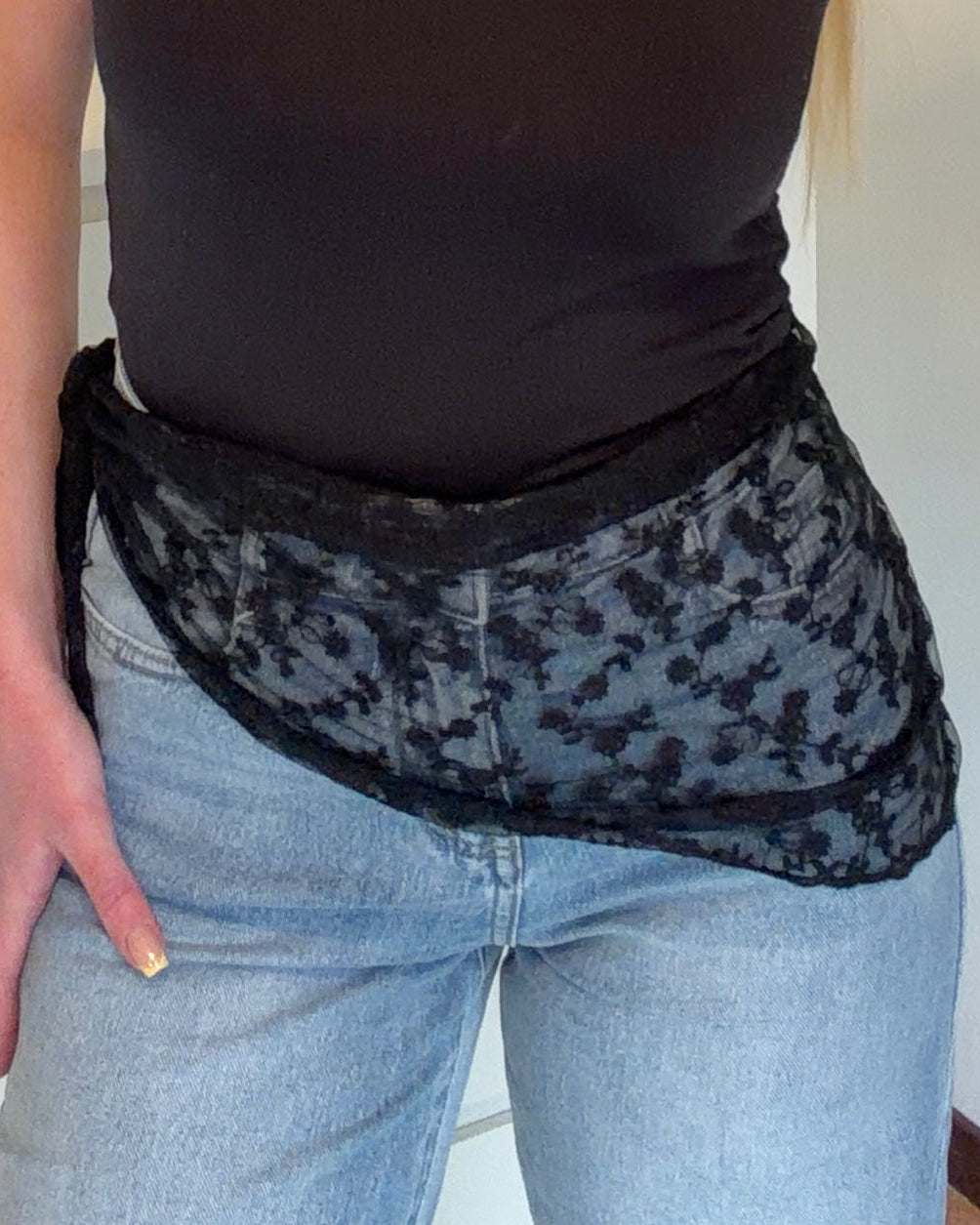 Foulard en dentelle