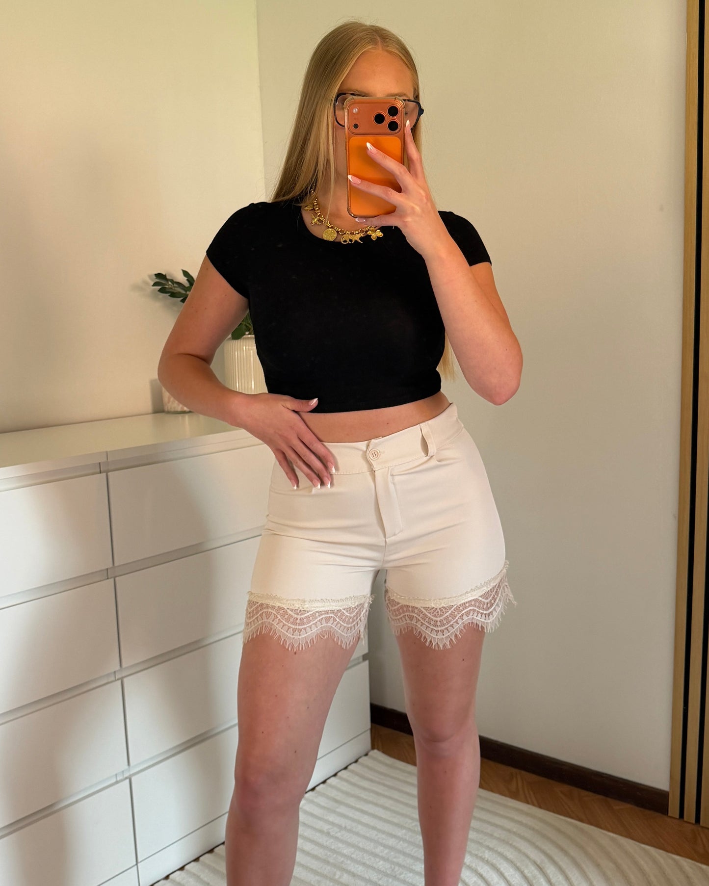 Short CHLOE
